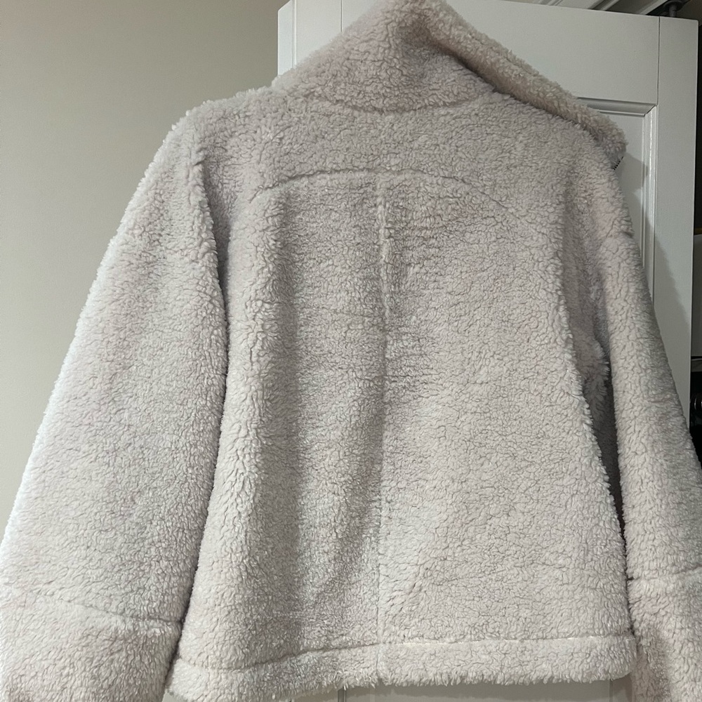 Lululemon Cinchable fleece zip-up - Picture 6 of 6